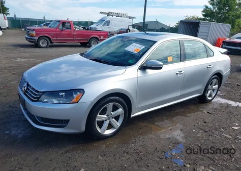 2013 Volkswagen Passat 2.0L Tdi Se z USA, uszkodzony, nr VIN 1VWBN7A38DC127186